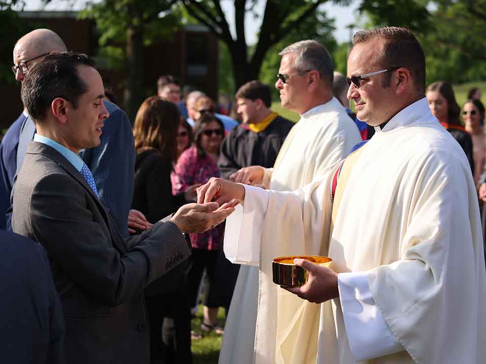 oblates at mass