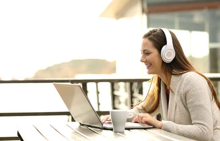 woman taking class on laptop