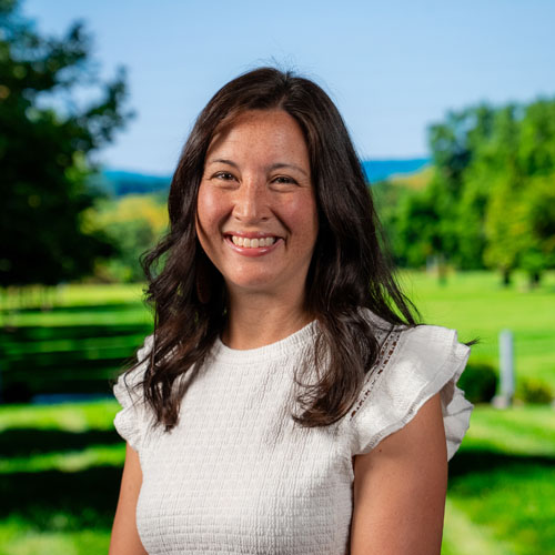  Amy Davies's headshot