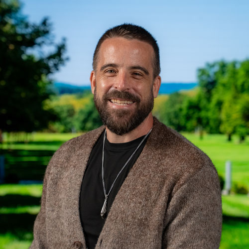 Brett Robert's headshot