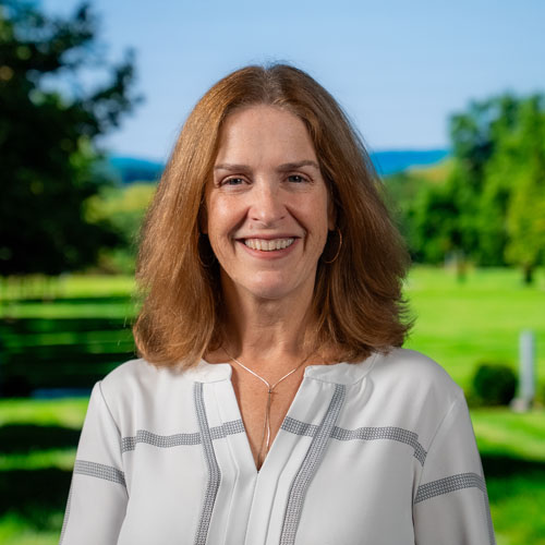 Danielle Kearns-Sixsmith's headshot