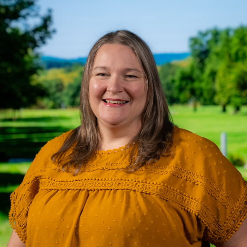 Mary Kate Nealis's headshot