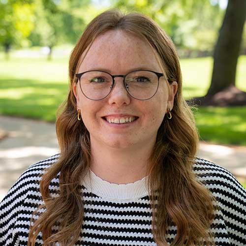 Elizabeth Roberts's headshot